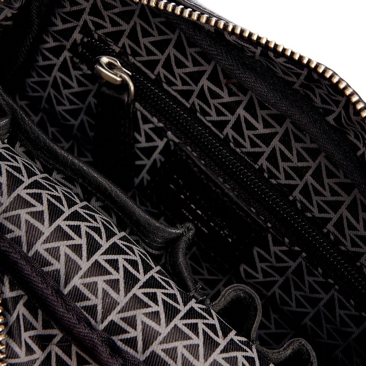 Сумка через плечо Dr.Koffer из натуральной кожи черная