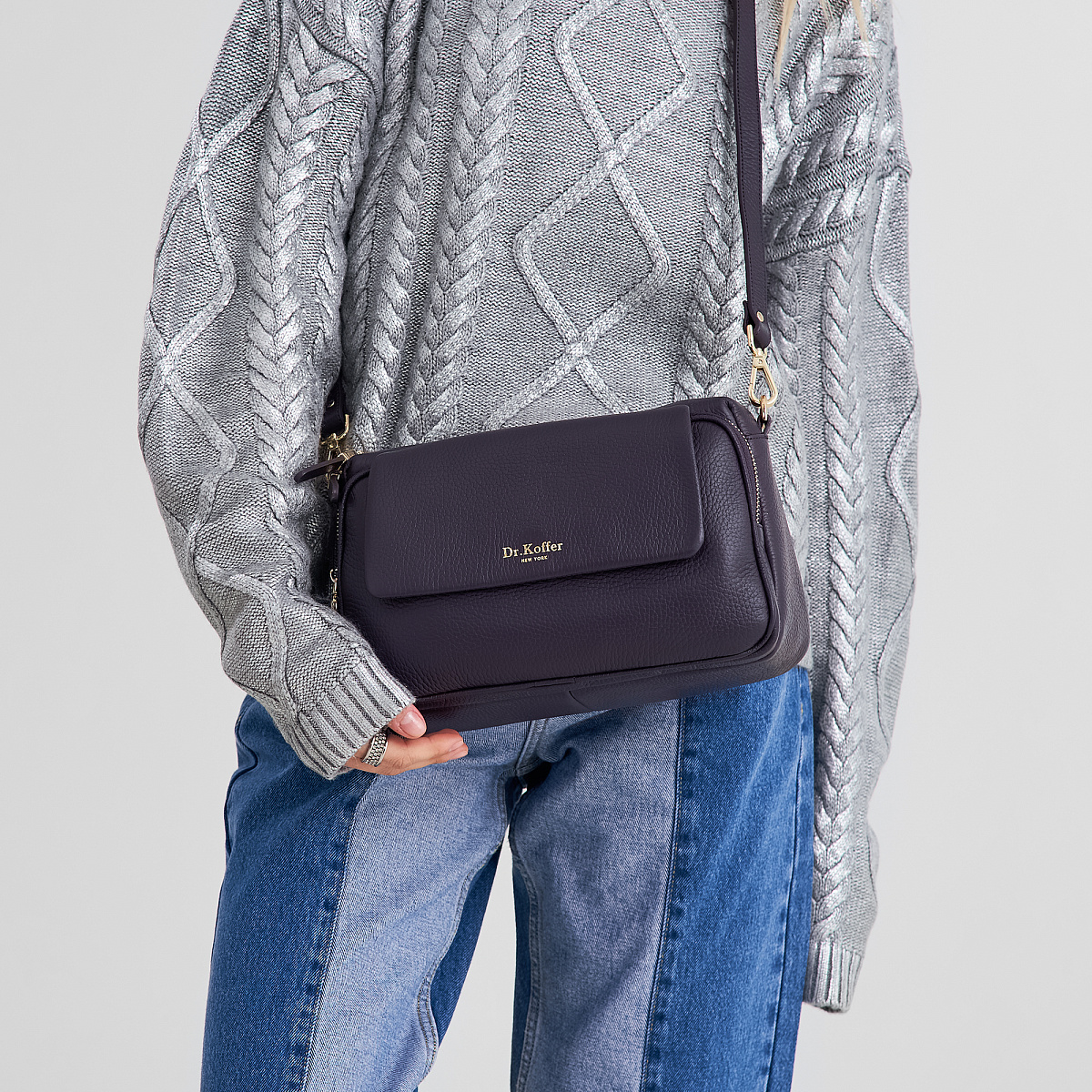 Женская сумка  Dr. Koffer из натуральной кожи фиолетовая