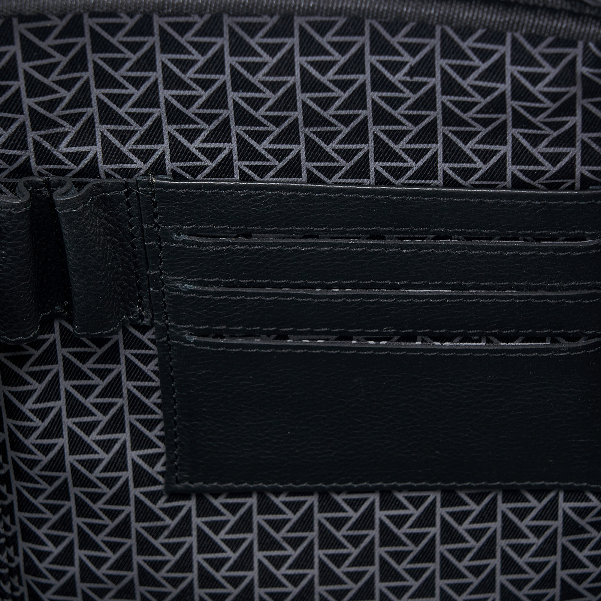 Деловая сумка Dr.Koffer из натуральной кожи черная