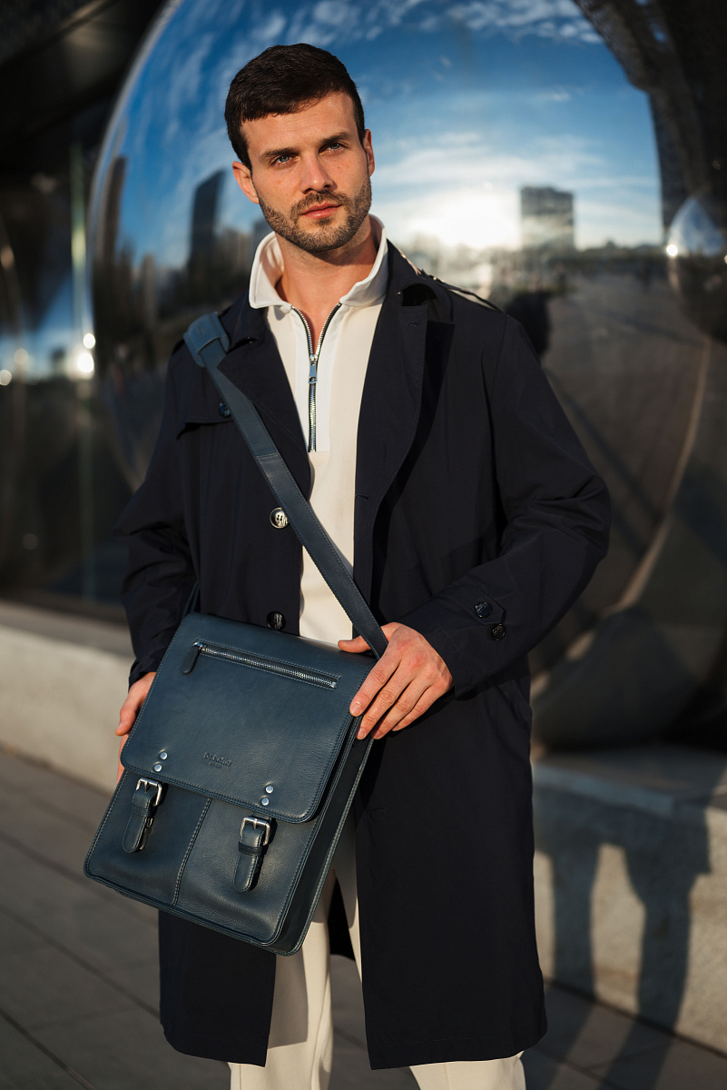 Сумка через плечо Dr.Koffer из натуральной кожи синяя