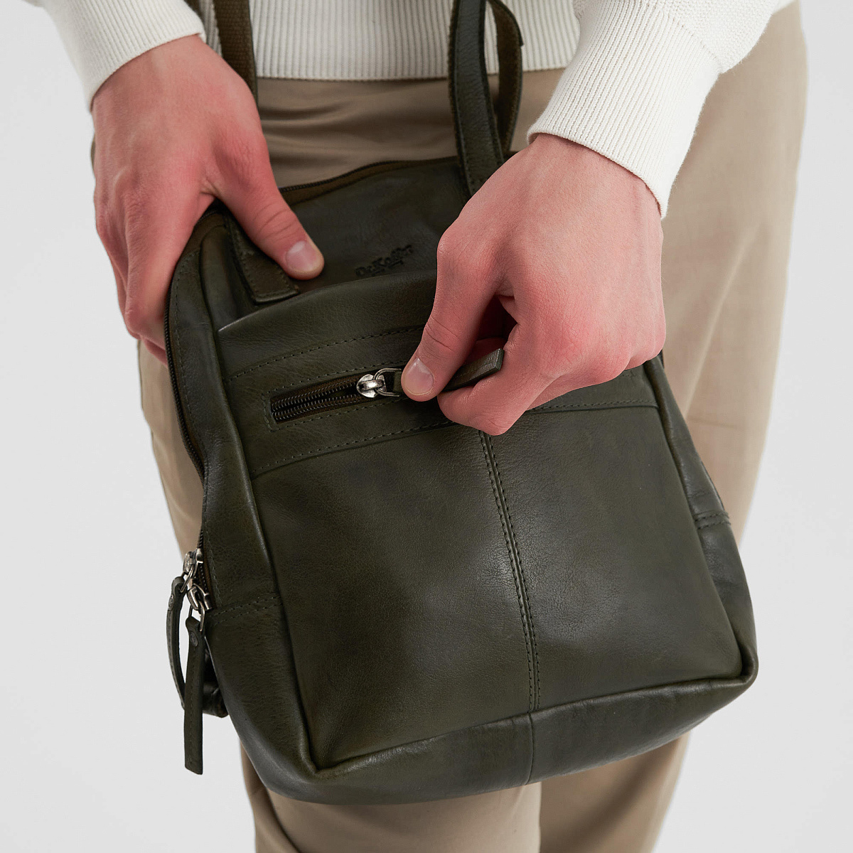 Рюкзак Dr.Koffer из натуральной кожи зеленый