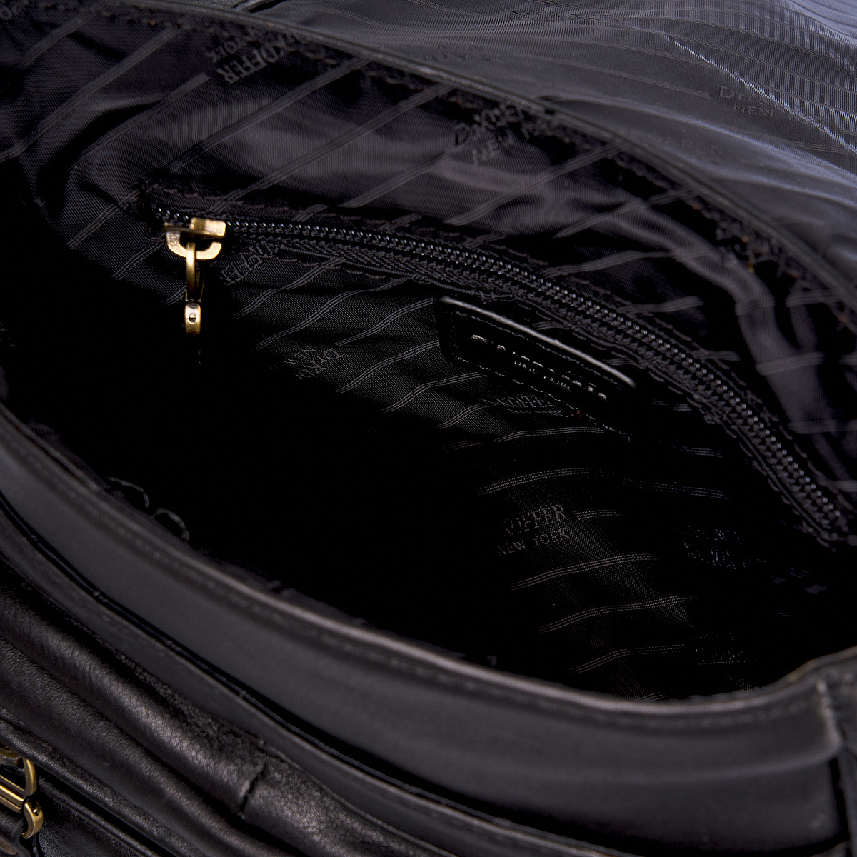 Сумка через плечо Dr.Koffer из натуральной кожи черная