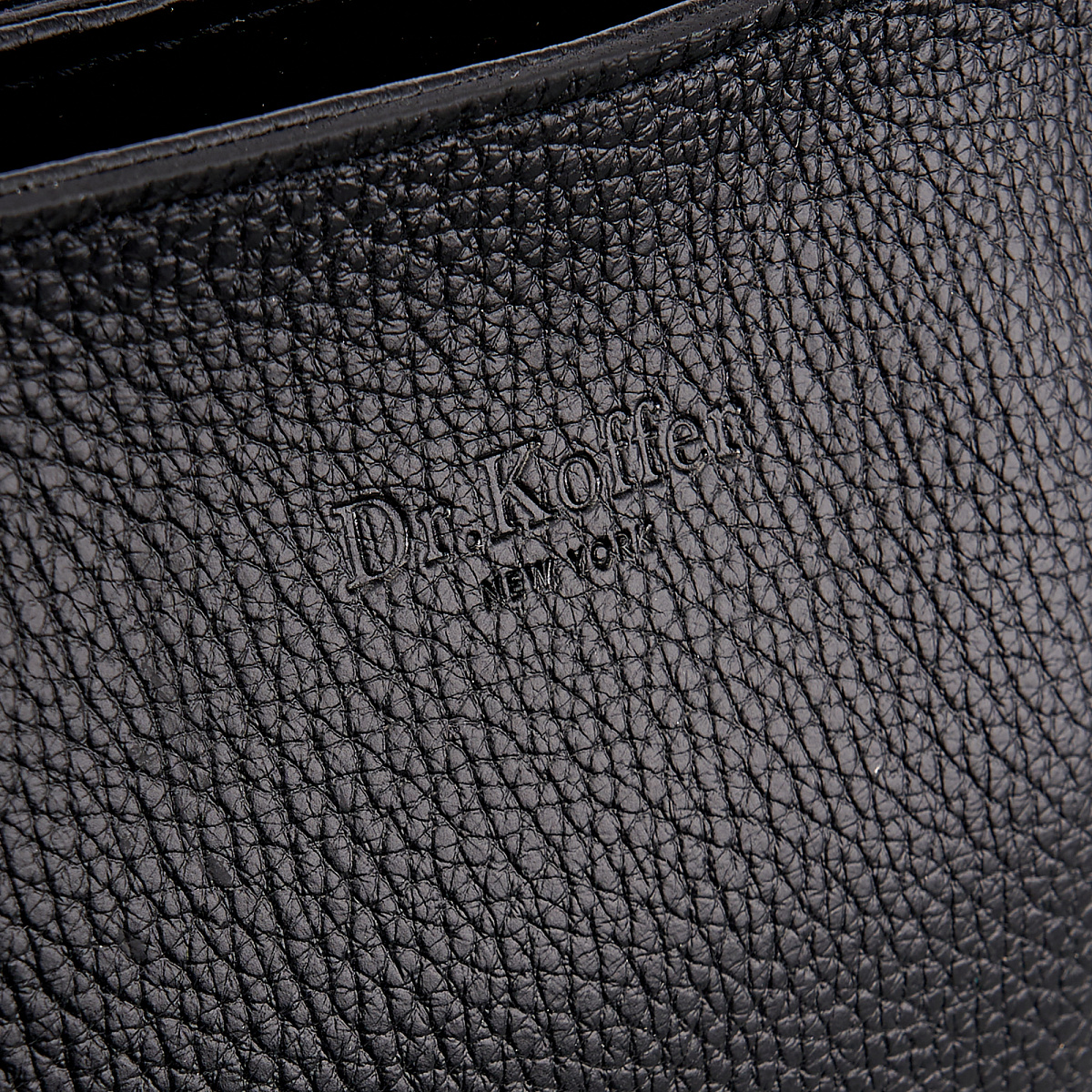 Женская сумка Dr. Koffer из натуральной кожи черная