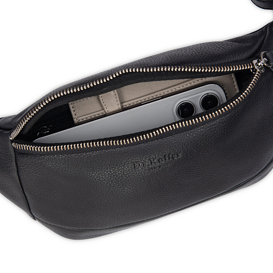 Сумка на пояс Dr. Koffer из натуральной кожи черная