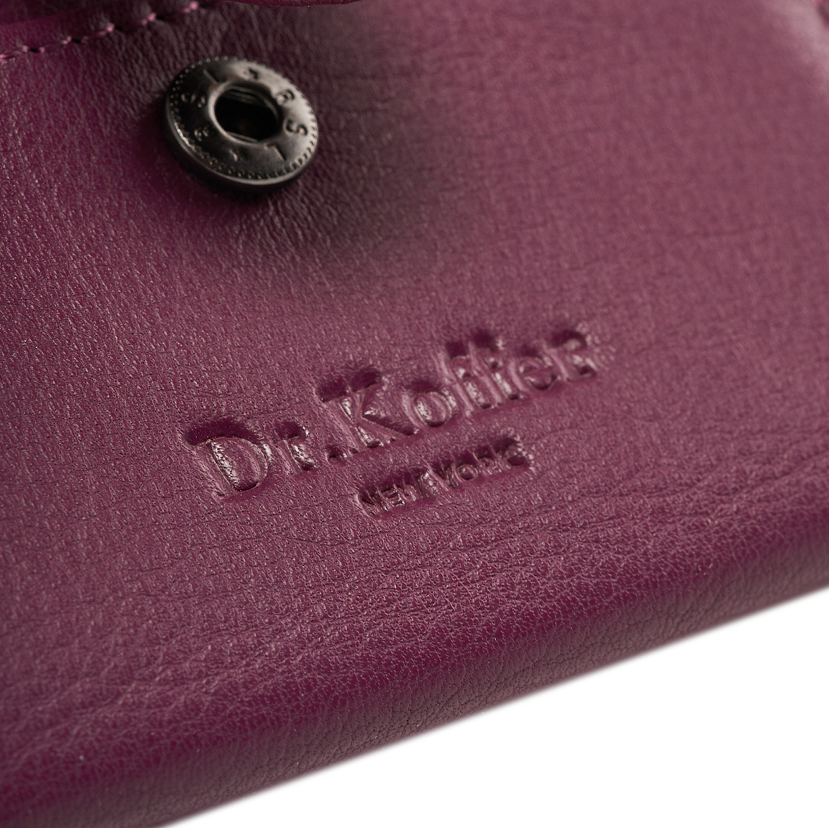 Кредитница Dr.Koffer из натуральной кожи фиолетовое