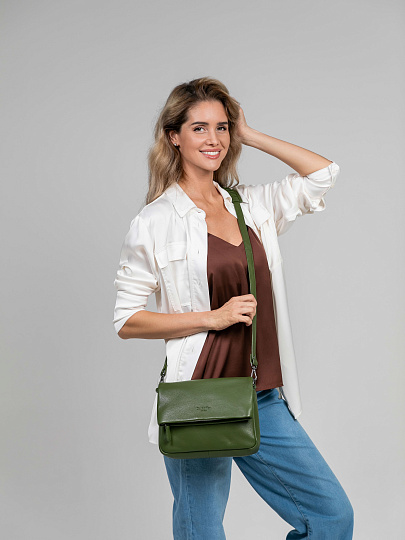 Женская сумка Dr.Koffer из натуральной кожи зеленая