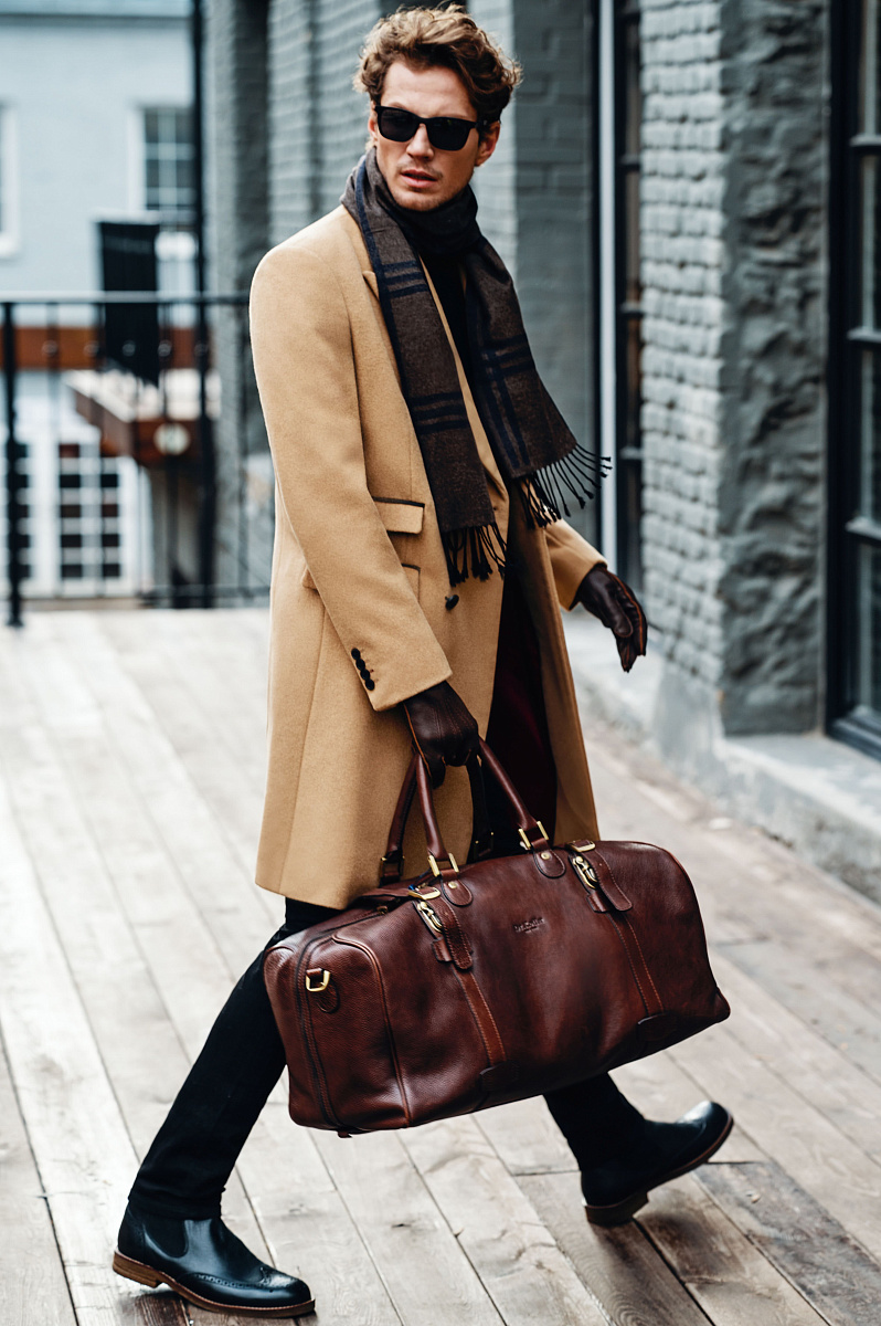 Сумка дорожная Dr.Koffer из натуральной кожи коричневая