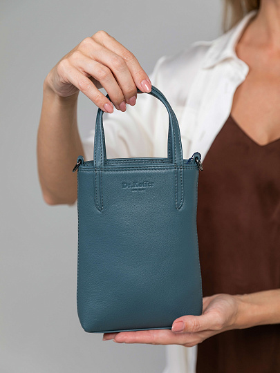 Сумка через плечо Dr.Koffer из натуральной кожи голубая