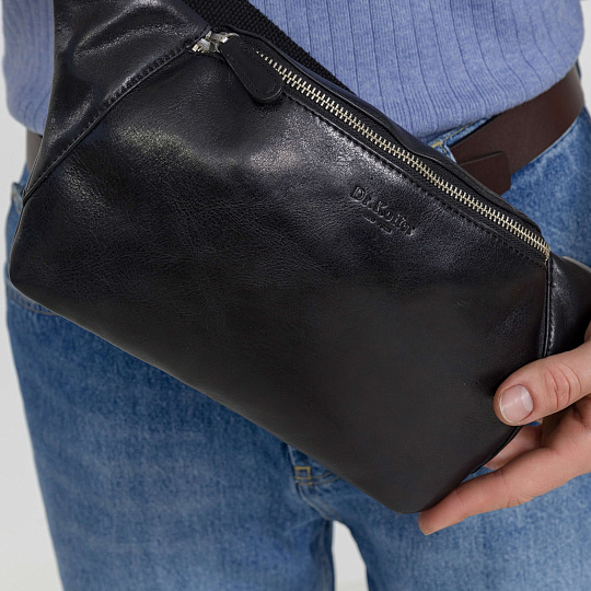 Сумка на пояс Dr. Koffer из натуральной кожи черная