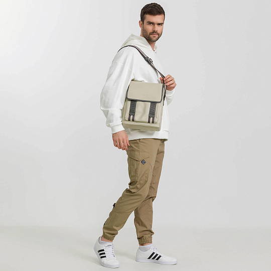 Сумка через плечо Dr.Koffer из натуральной кожи бежевая