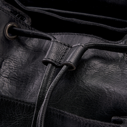 Рюкзак Dr.Koffer из натуральной кожи черный