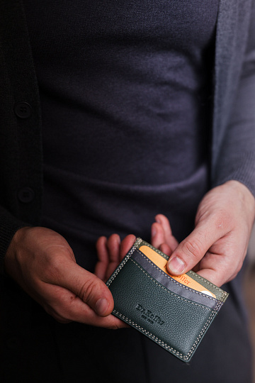 Кредитница Dr.Koffer из натуральной кожи зеленая