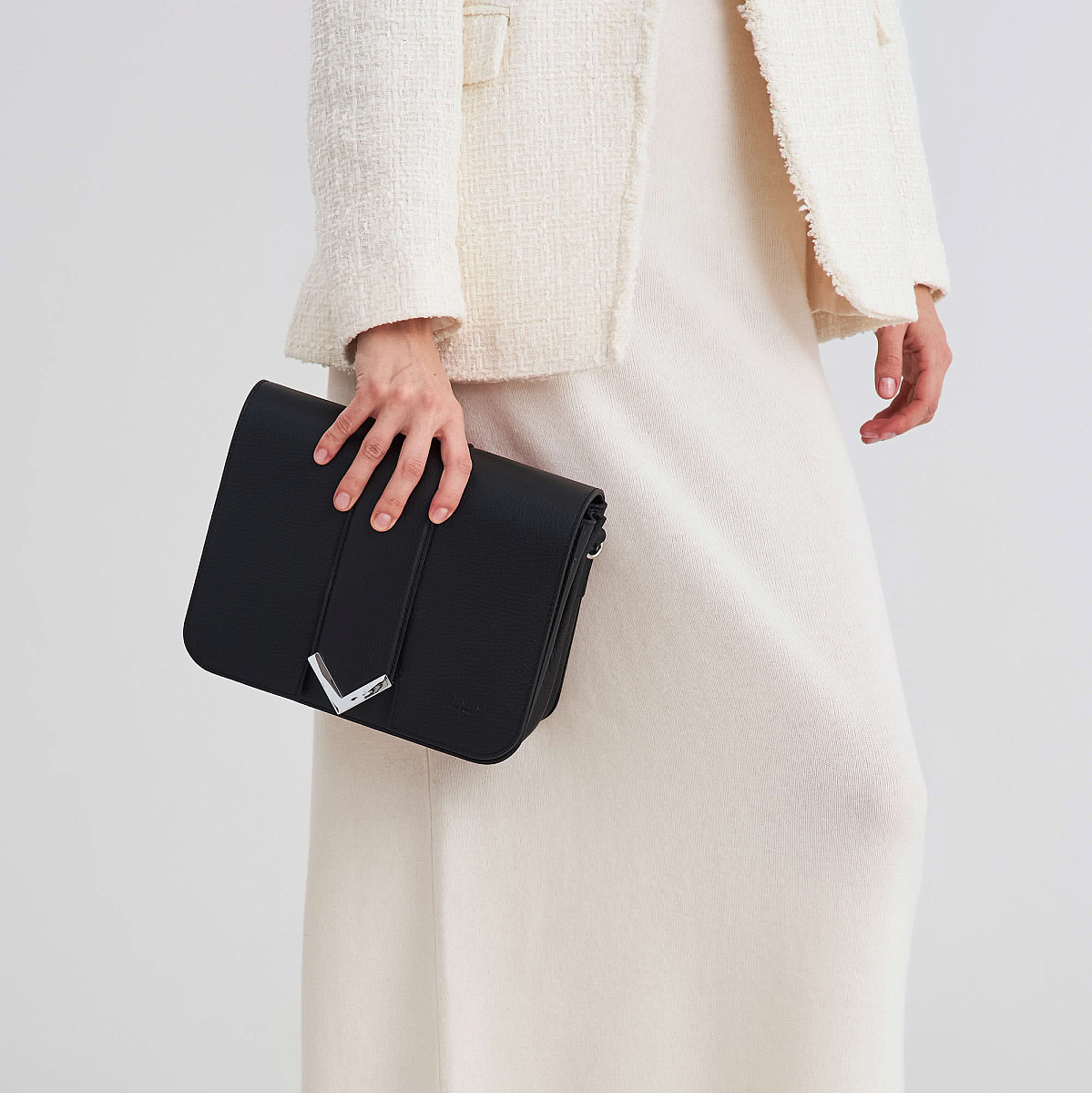 Женская сумка Dr. Koffer из натуральной кожи черная