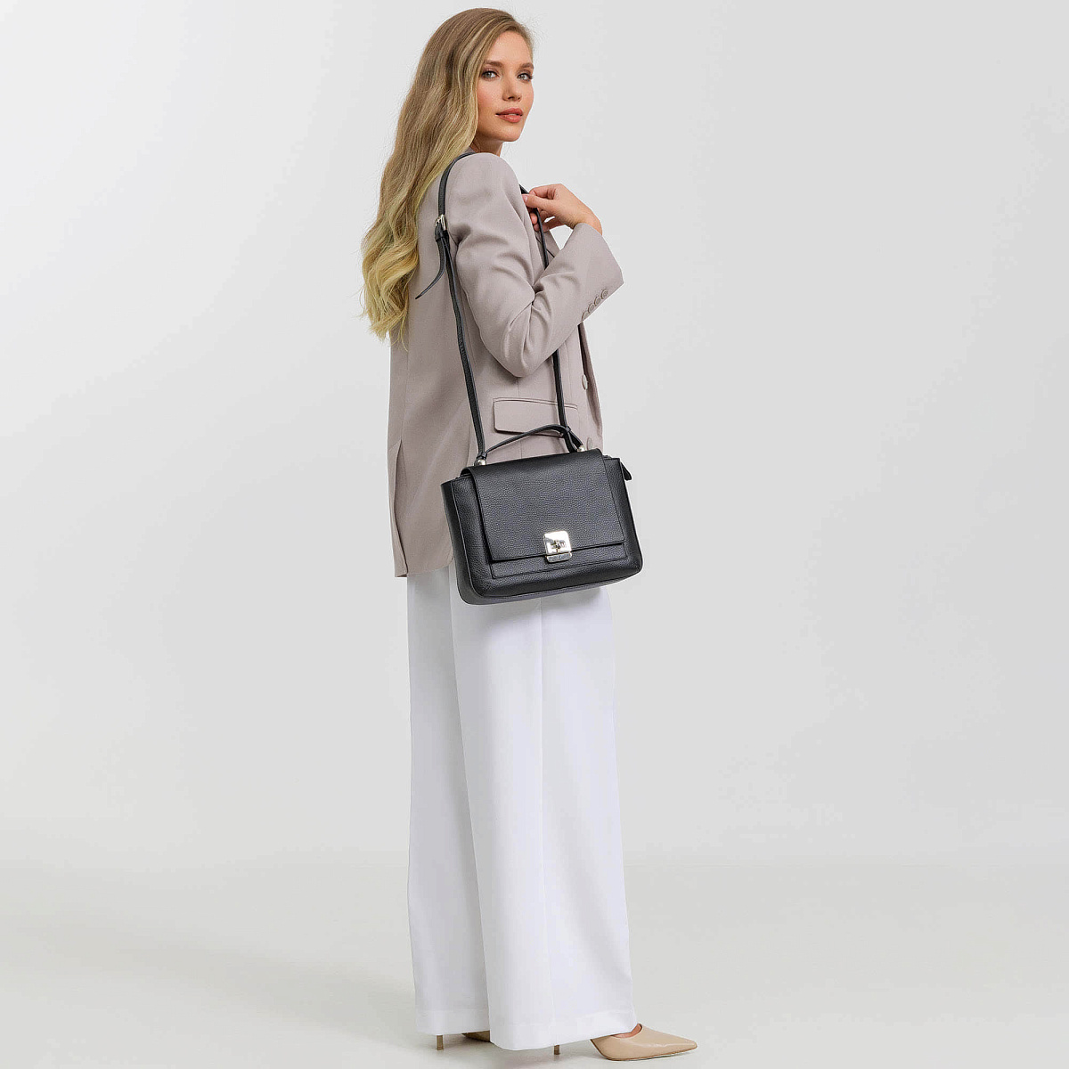 Женская сумка Dr. Koffer из натуральной кожи черная