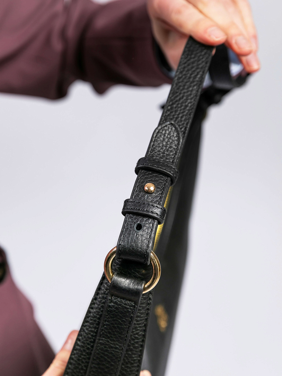 Женская сумка Dr. Koffer из натуральной кожи черная