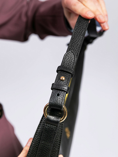 Женская сумка Dr. Koffer из натуральной кожи черная