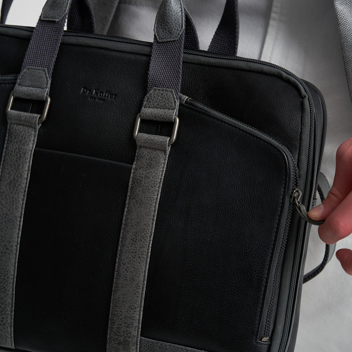 Деловая сумка Dr.Koffer из натуральной кожи черная
