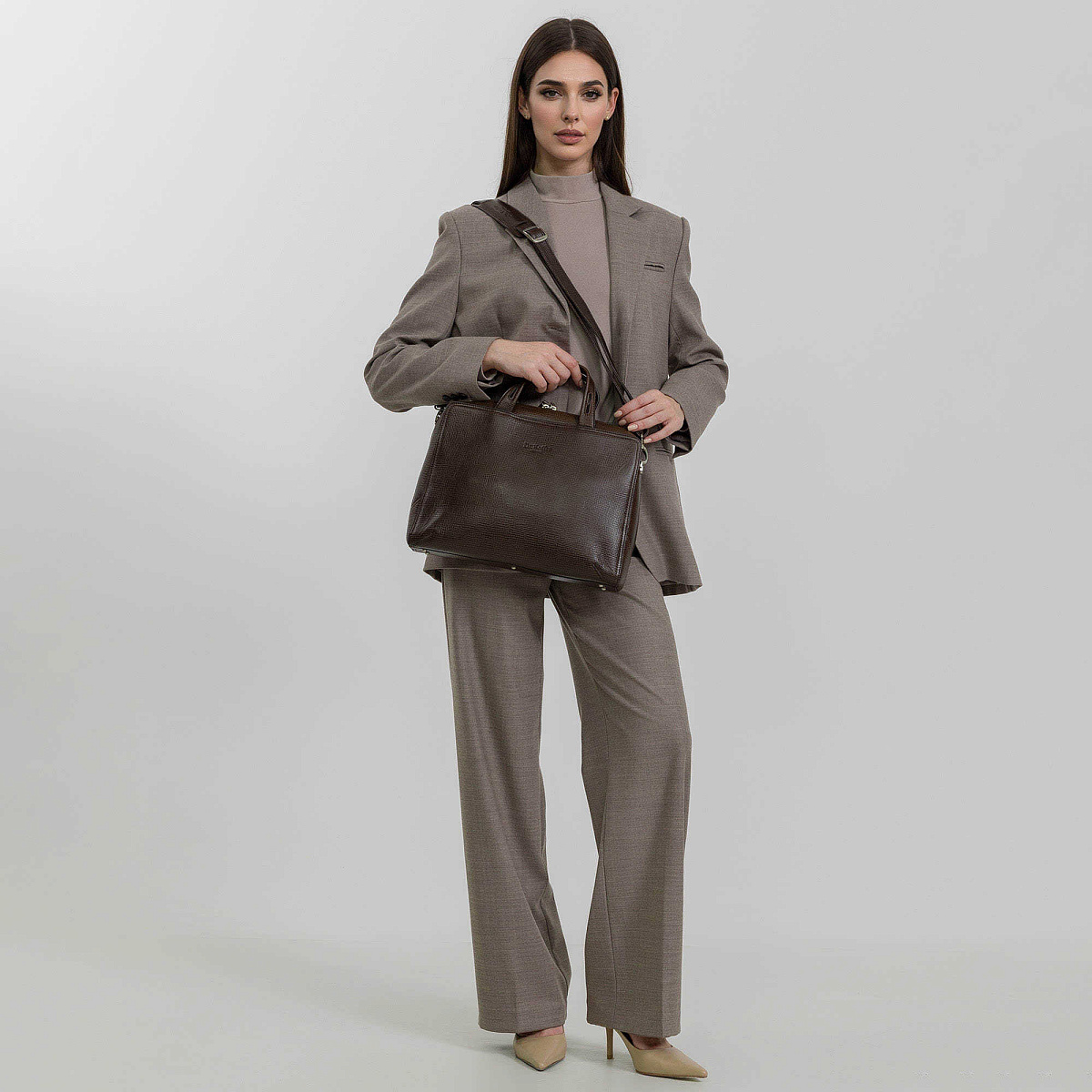 Женская сумка Dr.Koffer из натуральной кожи коричневая