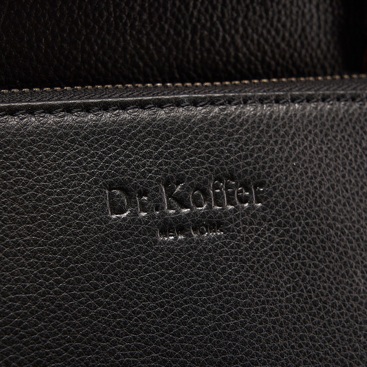 Рюкзак Dr.Koffer из натуральной кожи черный