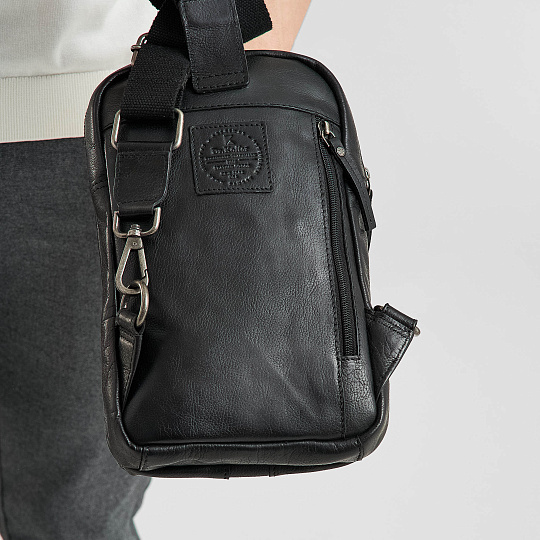 Рюкзак Dr.Koffer из натуральной кожи черный