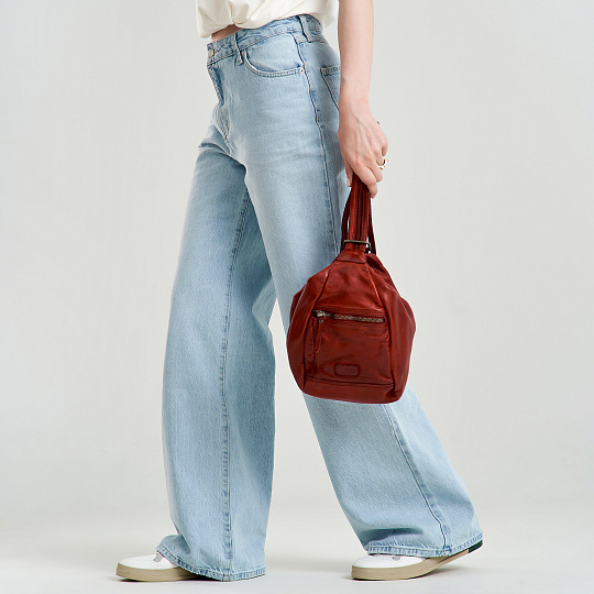 Сумка через плечо Dr.Koffer из натуральной кожи красная