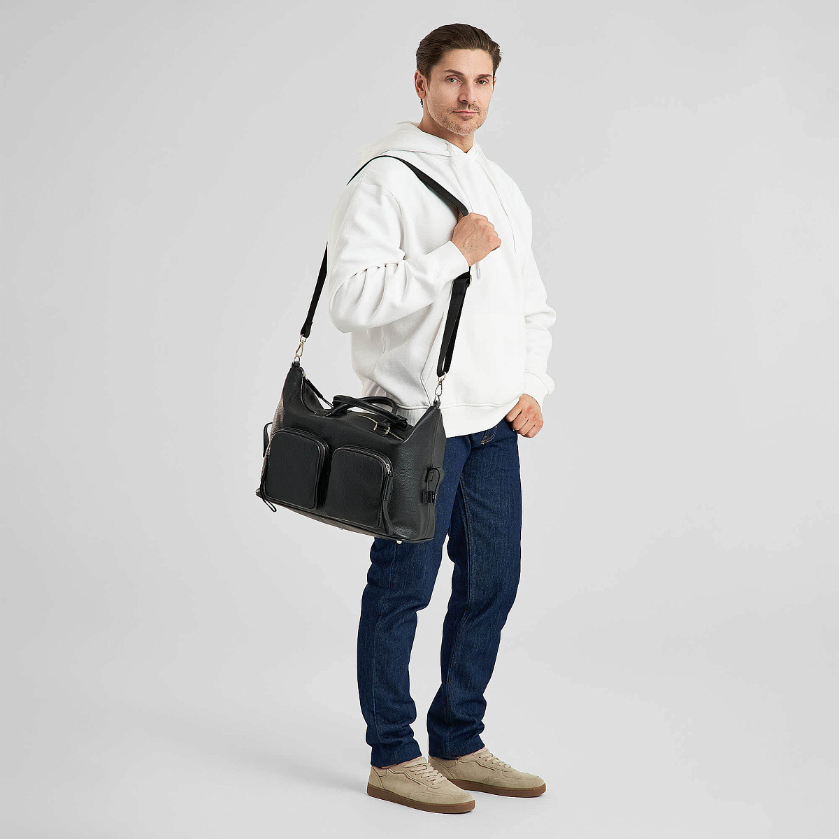 Сумка дорожная Dr.Koffer из натуральной кожи черная