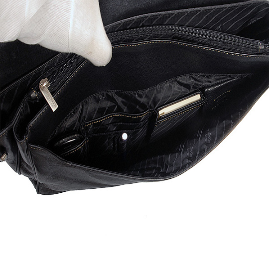 Деловой портфель с чехлом для ноутбука и потайным карманом (черного цвета) Dr.Koffer P402173-01-04