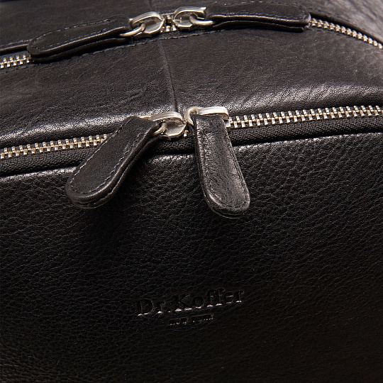 Рюкзак Dr.Koffer из натуральной кожи черный