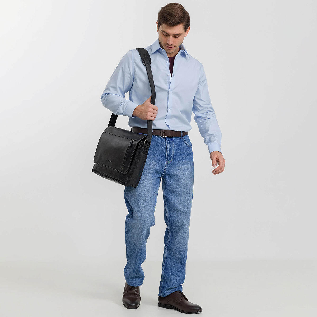 Сумка через плечо Dr.Koffer из натуральной кожи черная