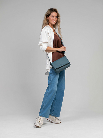 Женская сумка Dr.Koffer из натуральной кожи голубая