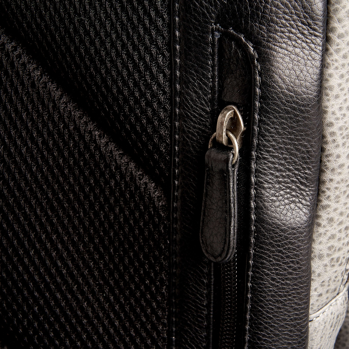 Рюкзак Dr.Koffer из натуральной кожи серый