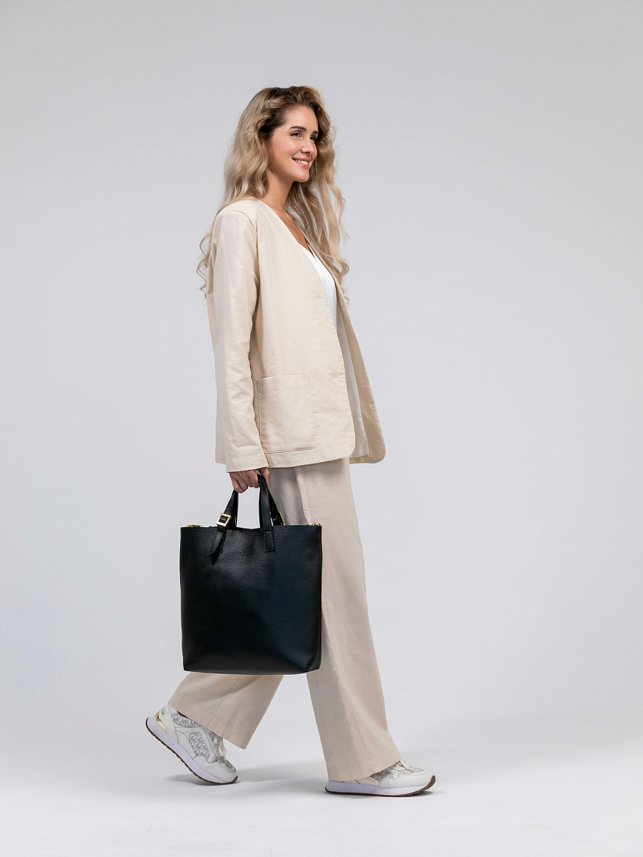 Женская сумка Dr.Koffer из натуральной кожи черная