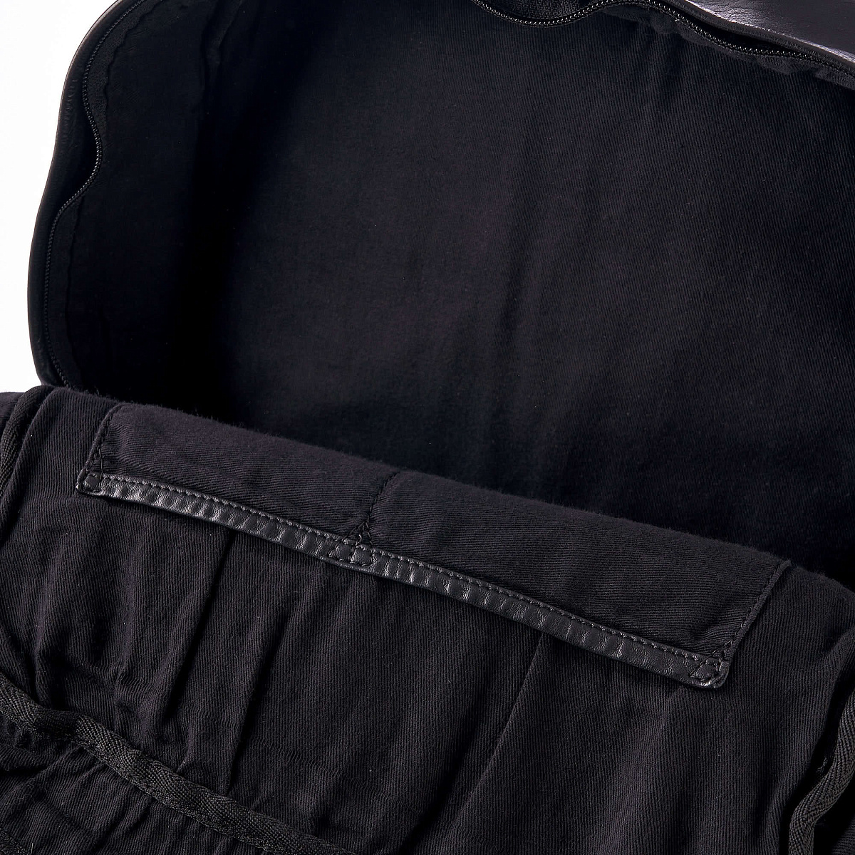 Рюкзак Dr.Koffer из натуральной кожи черный