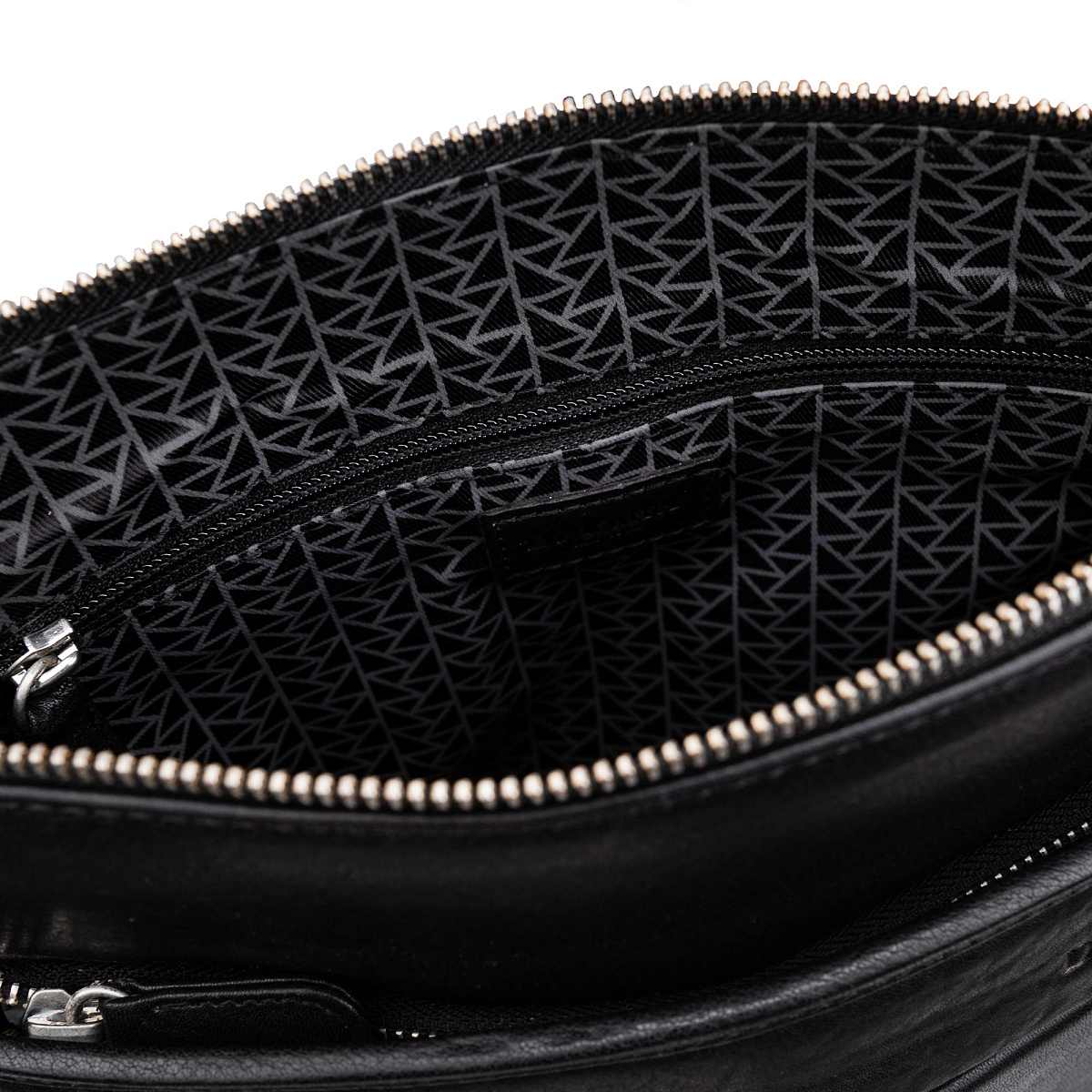 Сумка через плечо Dr.Koffer из натуральной кожи черная