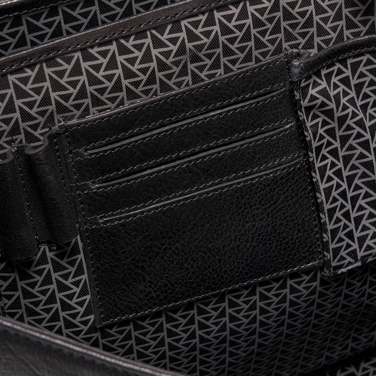 Портфель Dr.Koffer из натуральной кожи черный