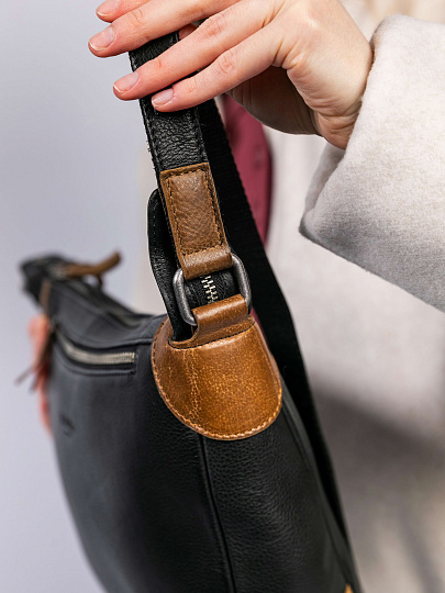 Сумка через плечо Dr. Koffer из натуральной кожи черная