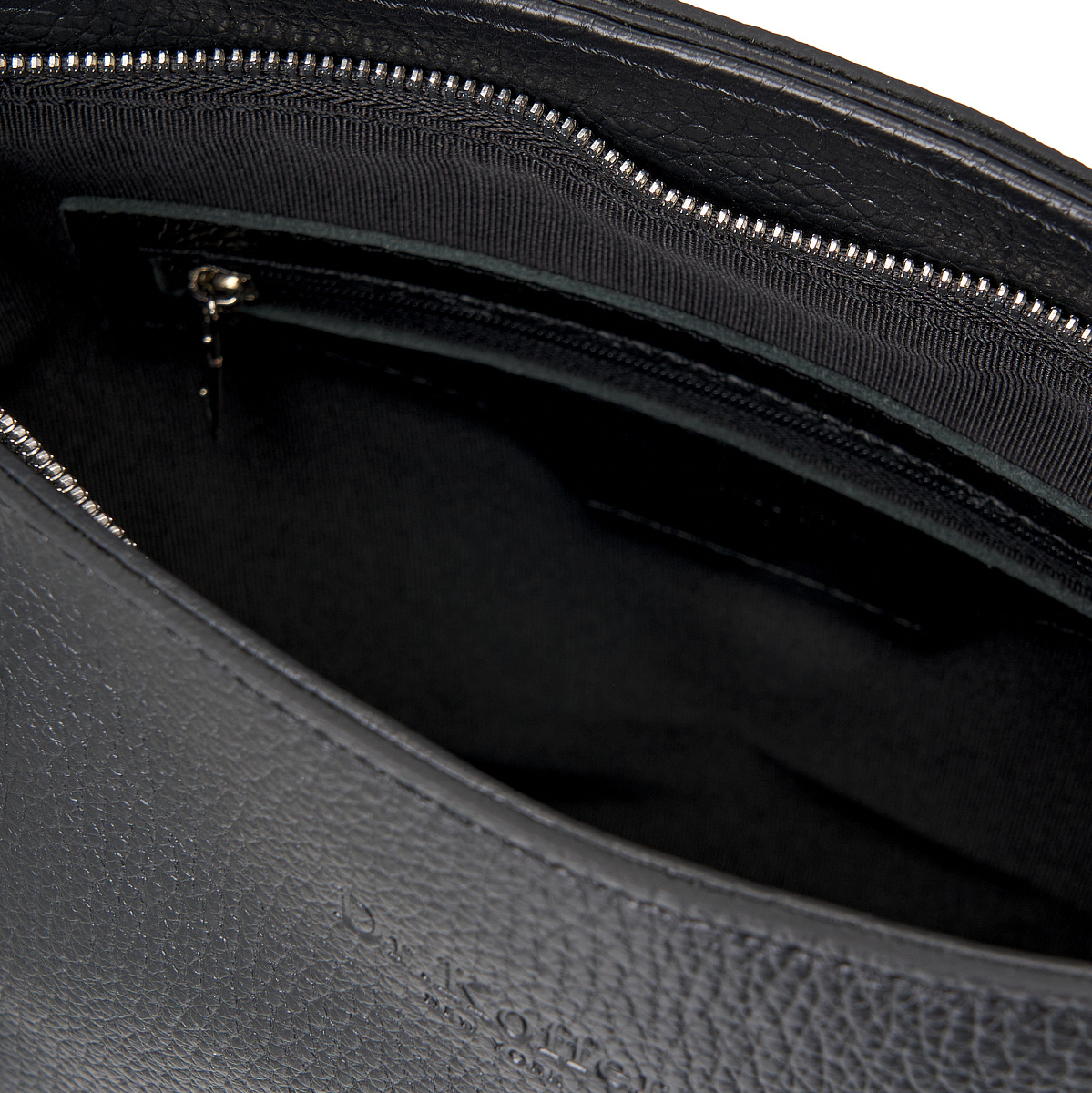 Женская сумка Dr. Koffer из натуральной кожи черная