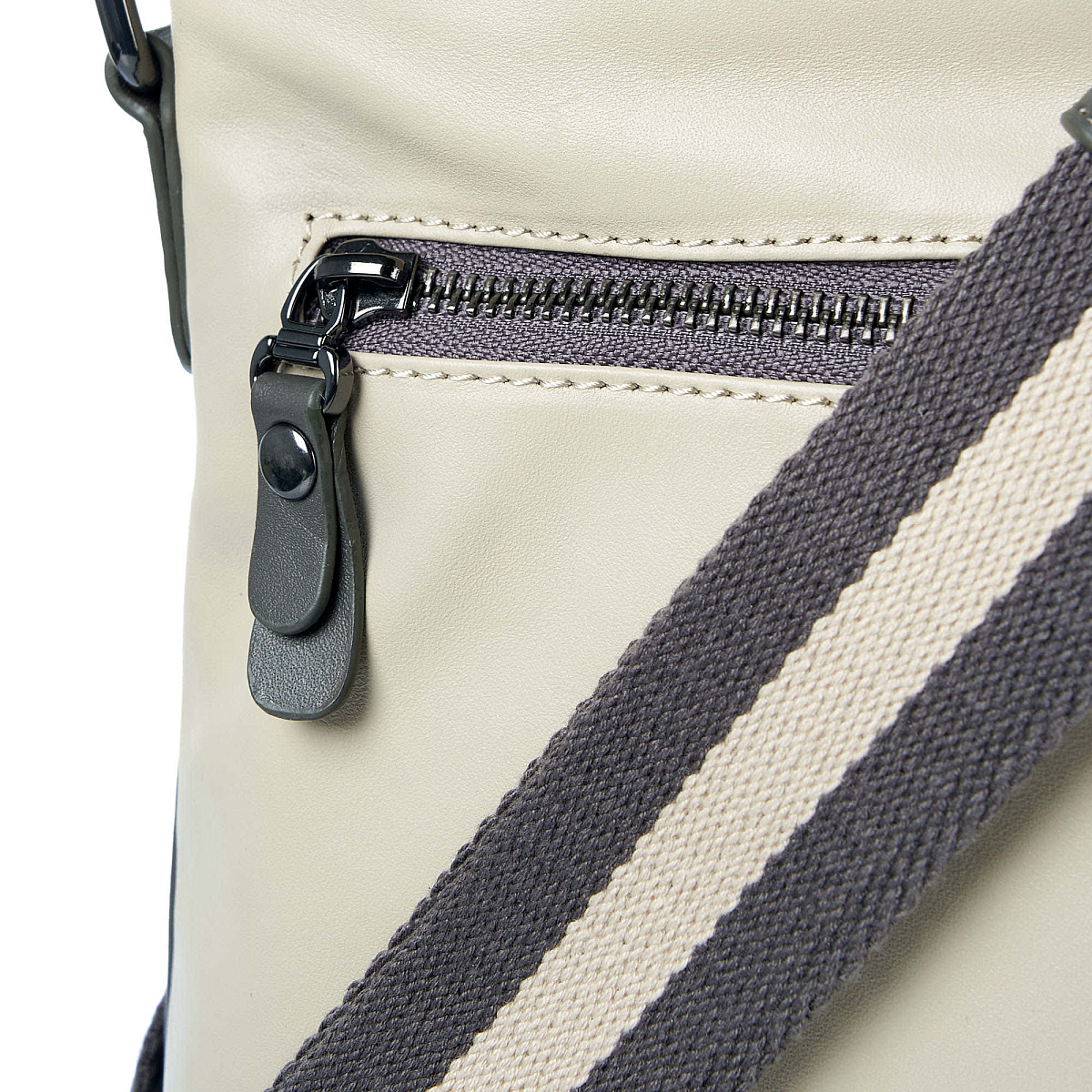 Сумка через плечо Dr.Koffer из натуральной кожи бежевая