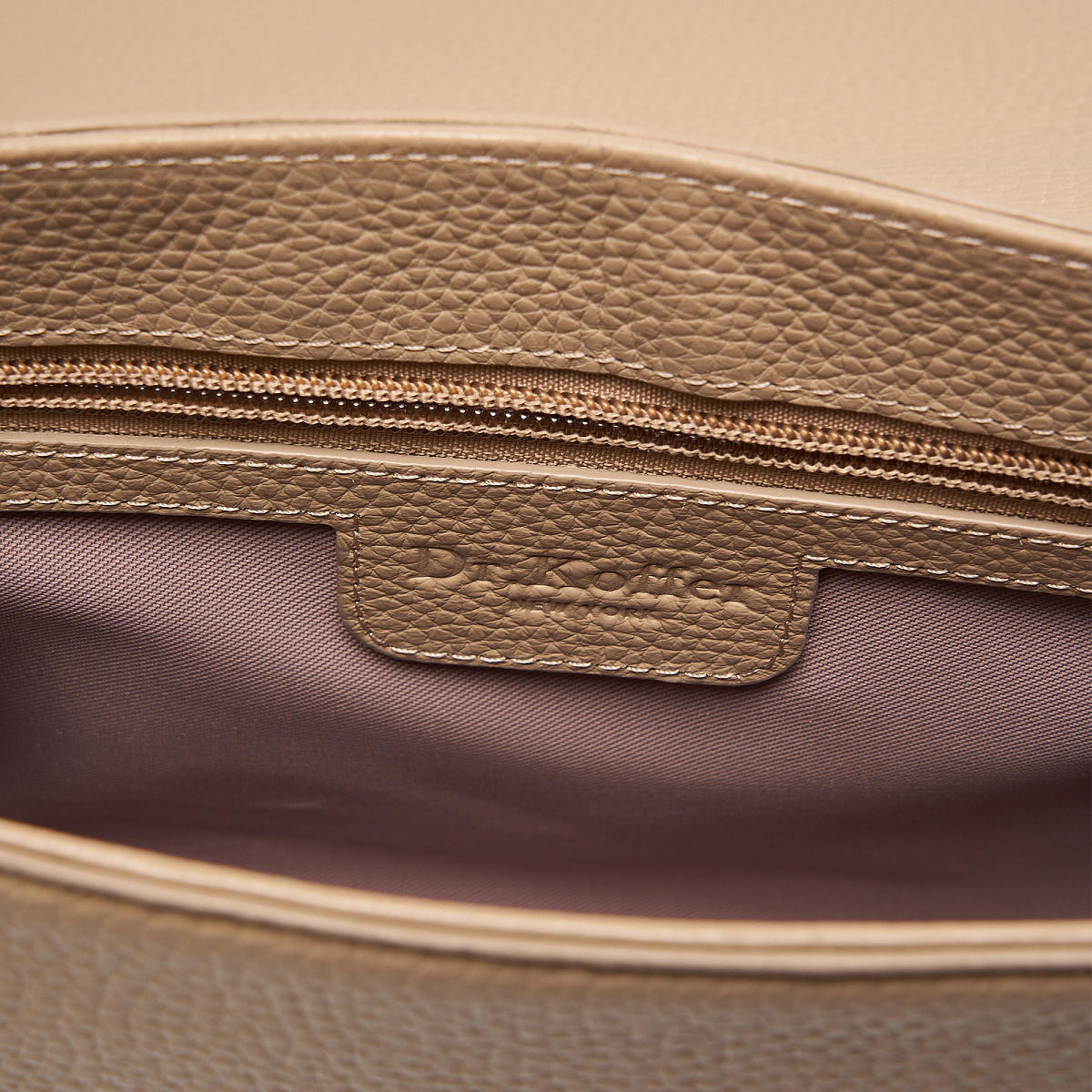 Женская сумка  Dr. Koffer из натуральной кожи бежевая