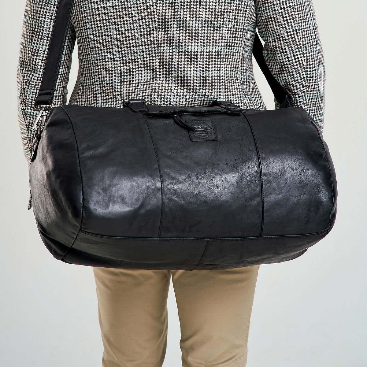 Сумка дорожная Dr.Koffer из натуральной кожи черная