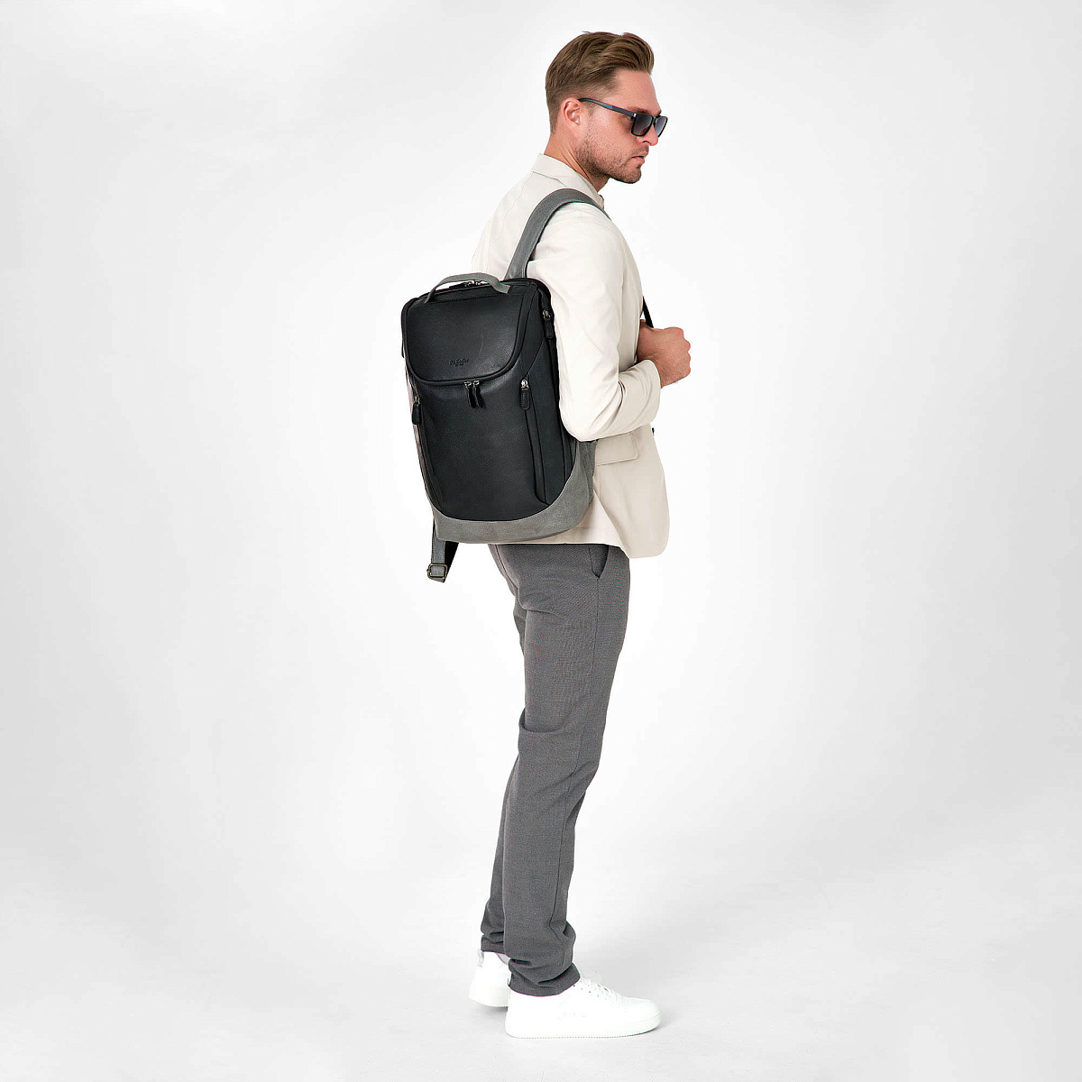 Рюкзак Dr.Koffer из натуральной кожи черный