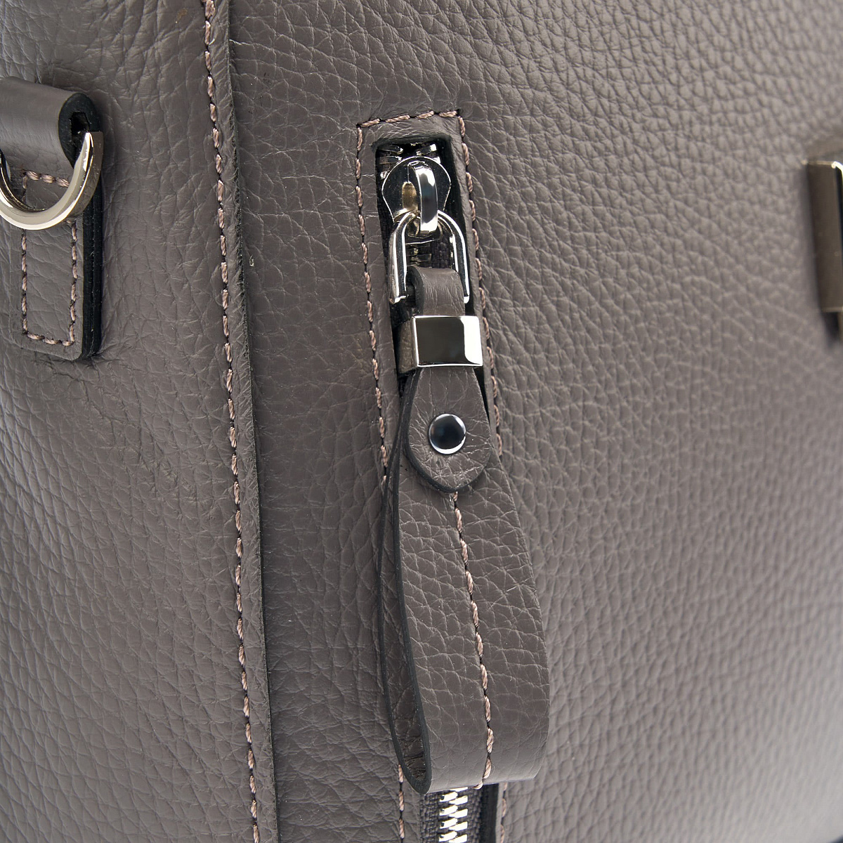 Женская сумка Dr. Koffer из натуральной кожи серая