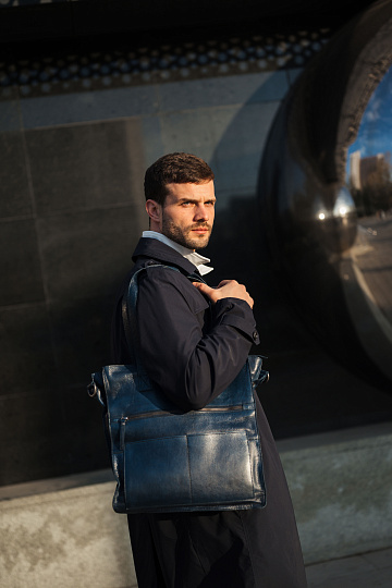 Деловая сумка Dr.Koffer из натуральной кожи синяя