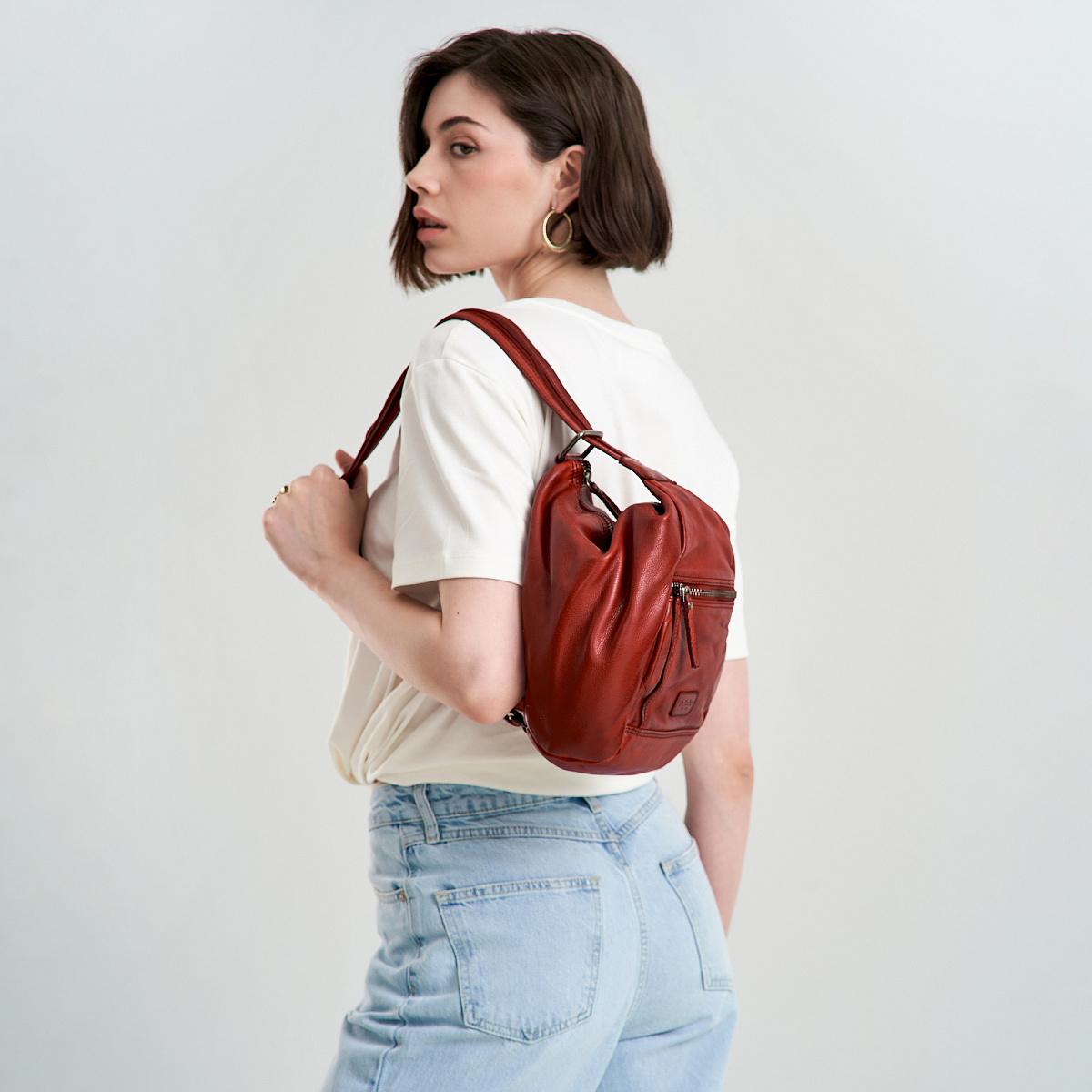 Сумка через плечо Dr.Koffer из натуральной кожи красная