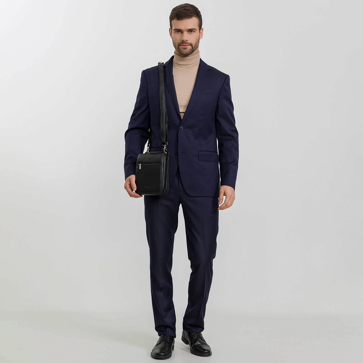 Сумка через плечо Dr.Koffer из натуральной кожи черная