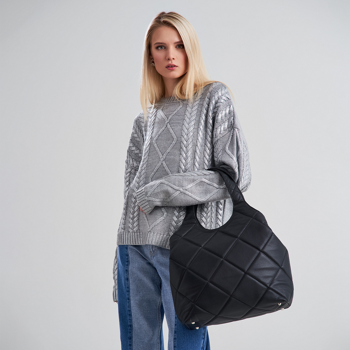 Женская сумка Dr. Koffer из натуральной кожи черная