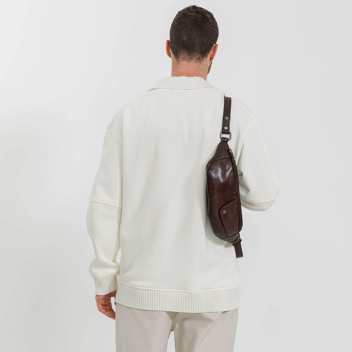 Сумка на пояс Dr. Koffer из натуральной кожи коричневая