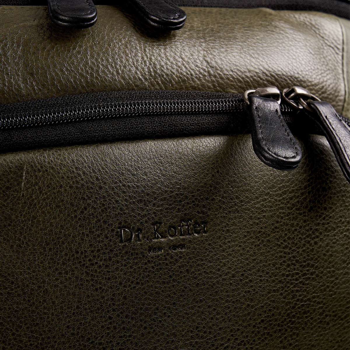 Рюкзак Dr.Koffer из натуральной кожи зеленый