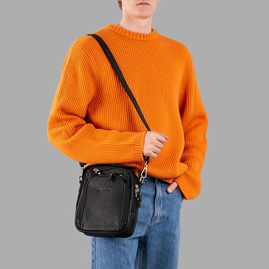 Сумка через плечо Dr.Koffer из натуральной кожи черная