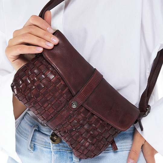 Сумка через плечо Dr.Koffer из натуральной кожи коричневая